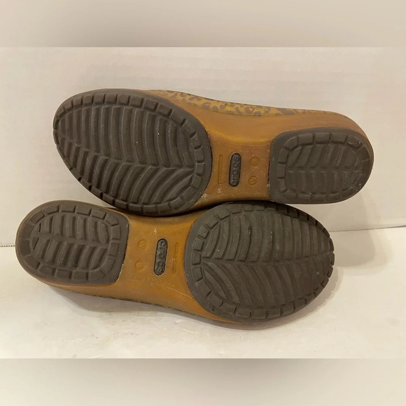Crocs Carlisa Leopard Print Wedge Slip-on Shoes Size 8 - Picture 9 of 10